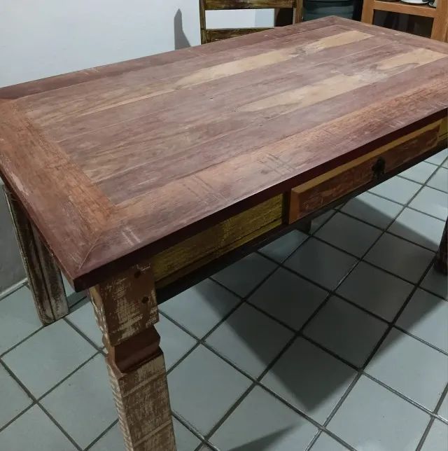 mesa com 4 cadeiras em madeira pura - Foto 4