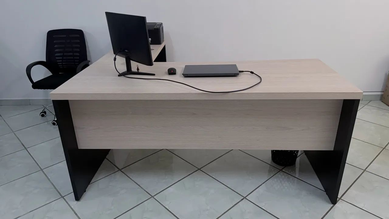 Vendo mesa para escritório 
