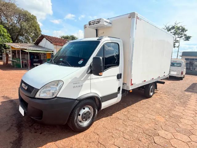IVECO DAILY 35S14 (2017) - REFRIGERADA