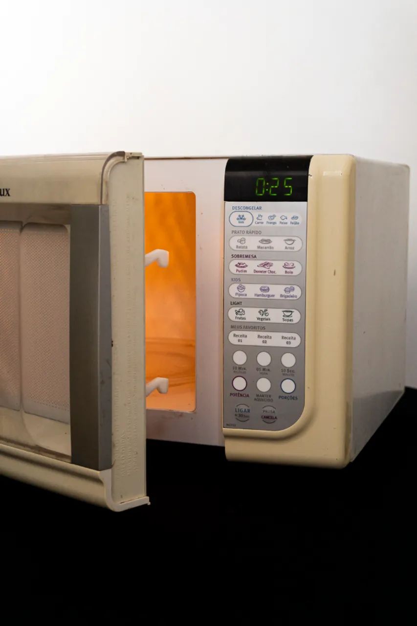 Micro-ondas Electrolux 23L Branco