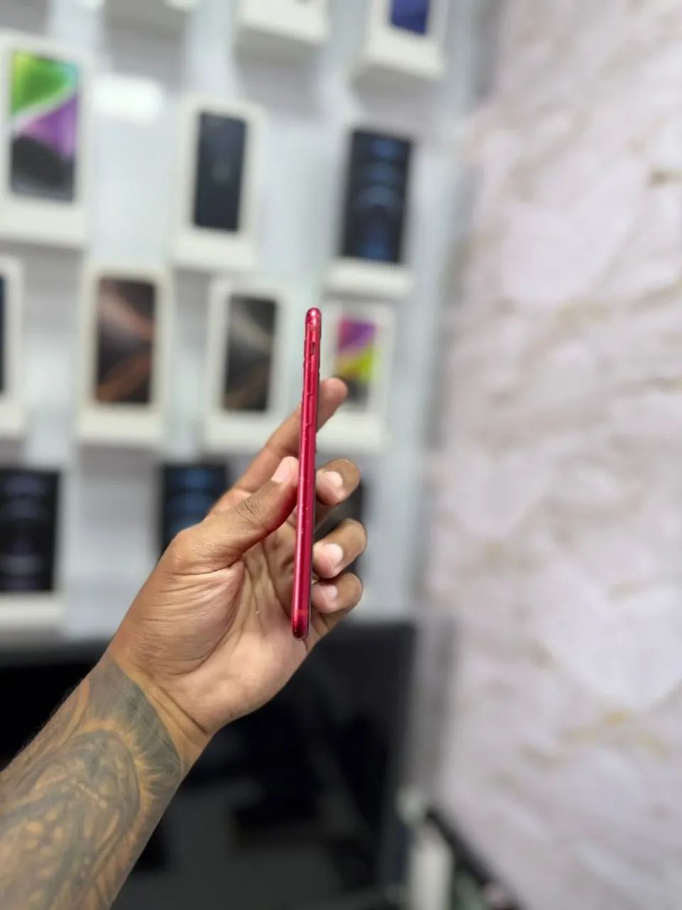IPHONE SE 64GB<br>R$ 499,00 RED - Foto 5