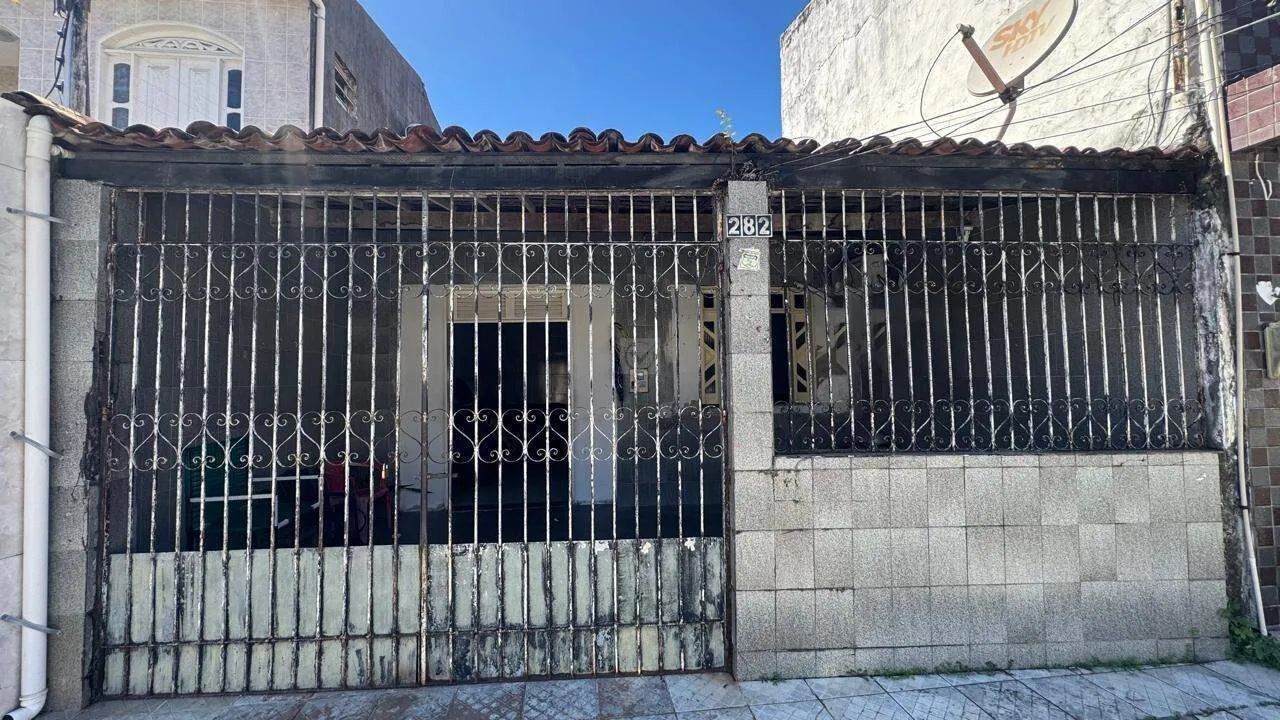 Casa no Bairro Santos Dumont - Foto 2