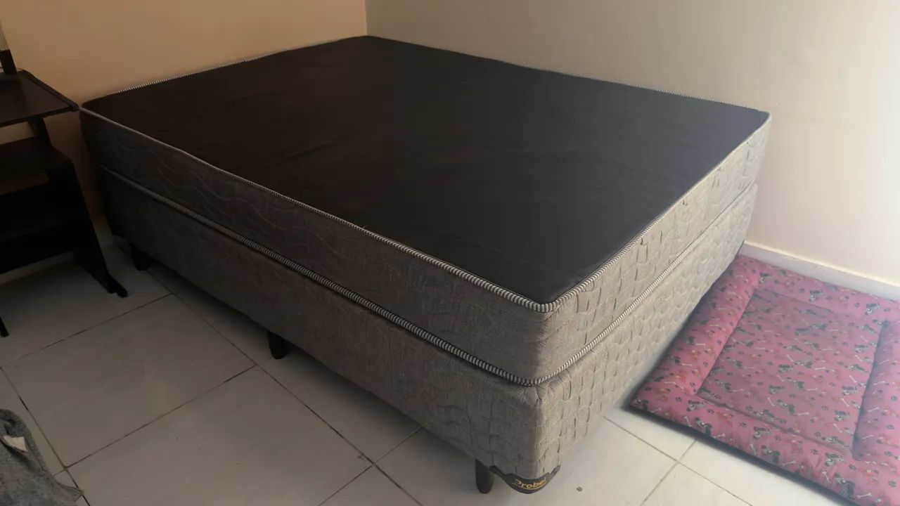 Base box com colchão de molas