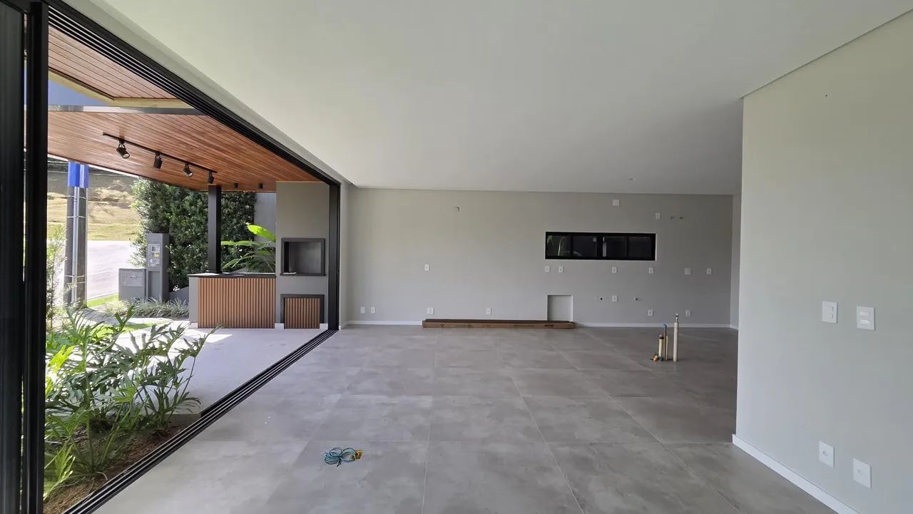 Casa em Condomínio com 3 Suítes e 234 m² - Foto 5