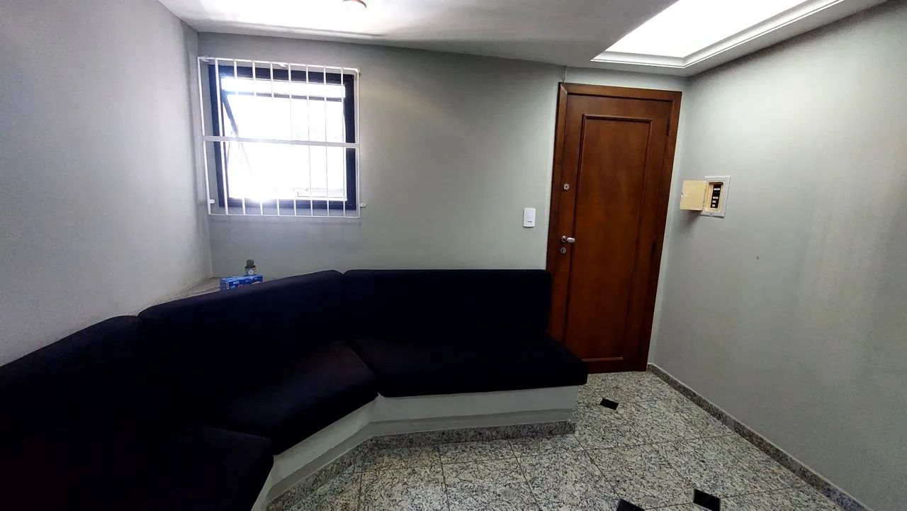 Sala comercial na Avenida Champagnat