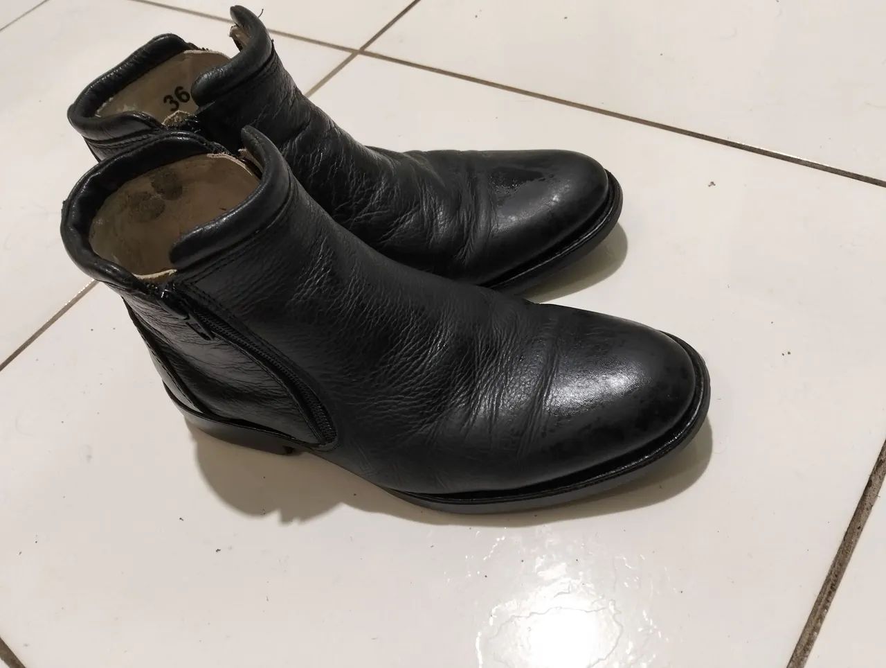 Bota de couro toda costura  - Foto 4