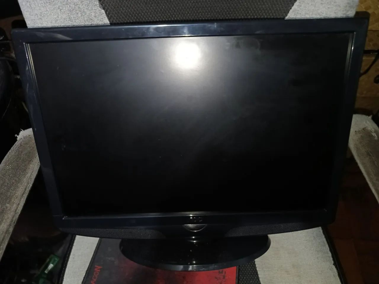 Monitor AOC 19 polegadas saída HDMI trocas 