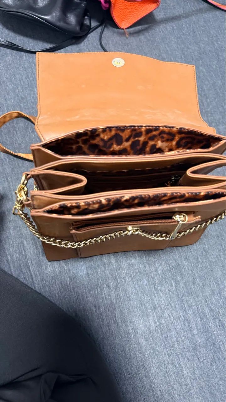 mochila/bolsa em couro carmen steffens - Foto 3