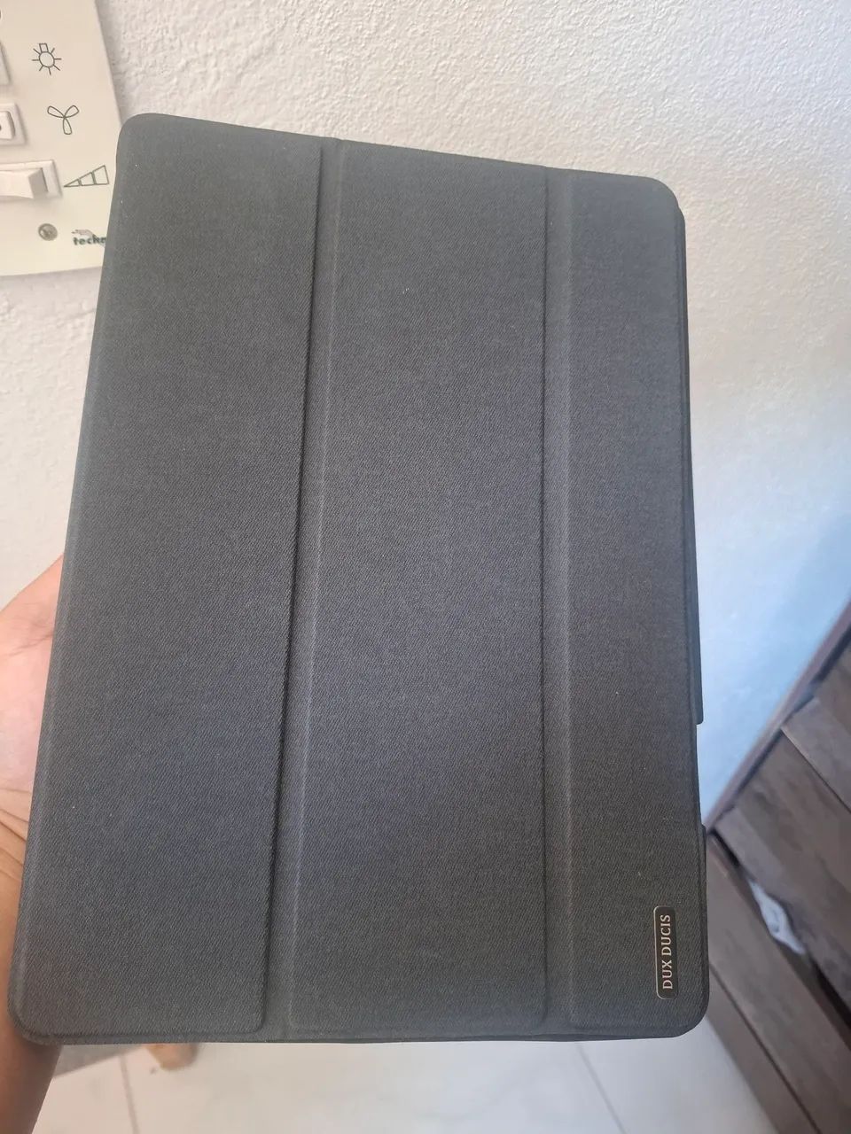 Capa tablet 11 polegadas (apoio magnético)