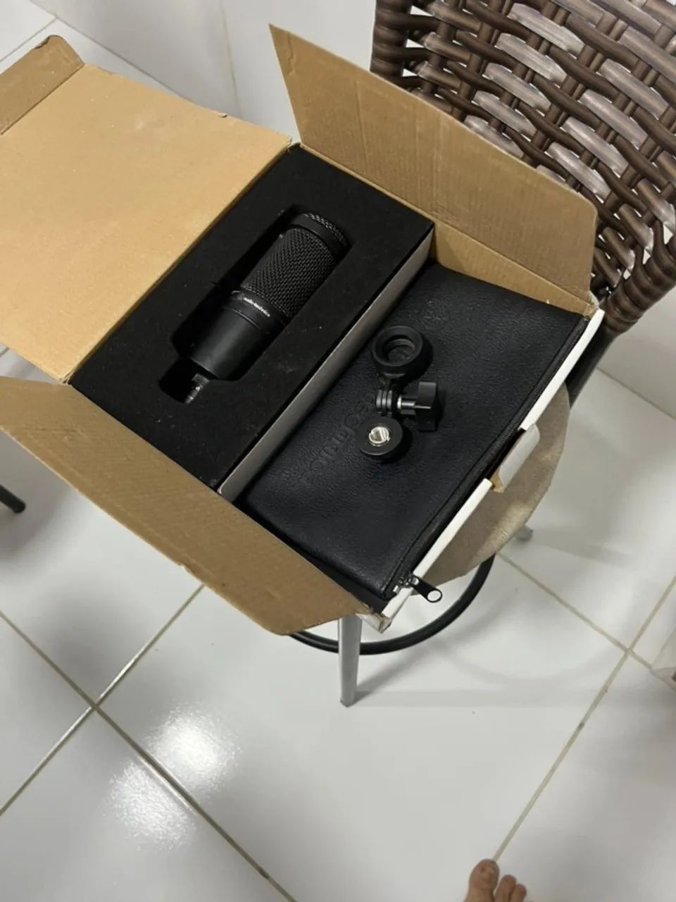 Microfone Condensador Audio-Technica AT2020 Original - Foto 3