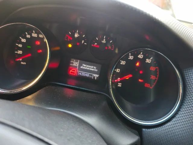 Fiat Bravo Sporting 1.8 Dualogic Flex 16V 5P 2016 - Foto 4