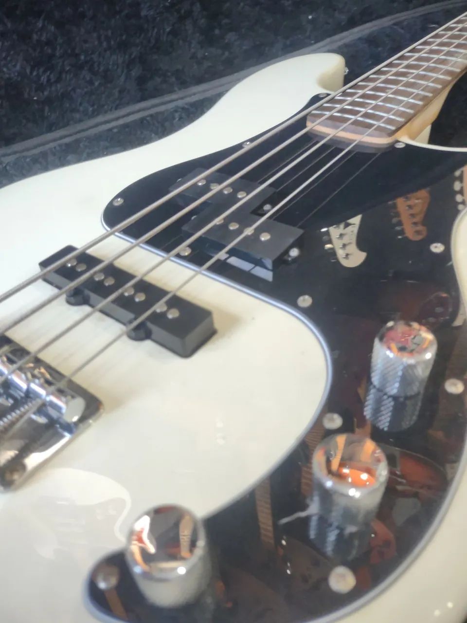 Squier PJbass 4 cordas ACEITO TROCAS  - Foto 2