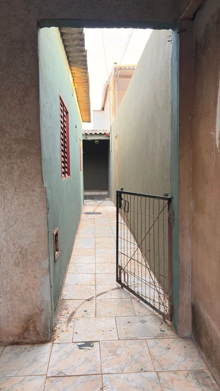Casa de fundos para aluguel 