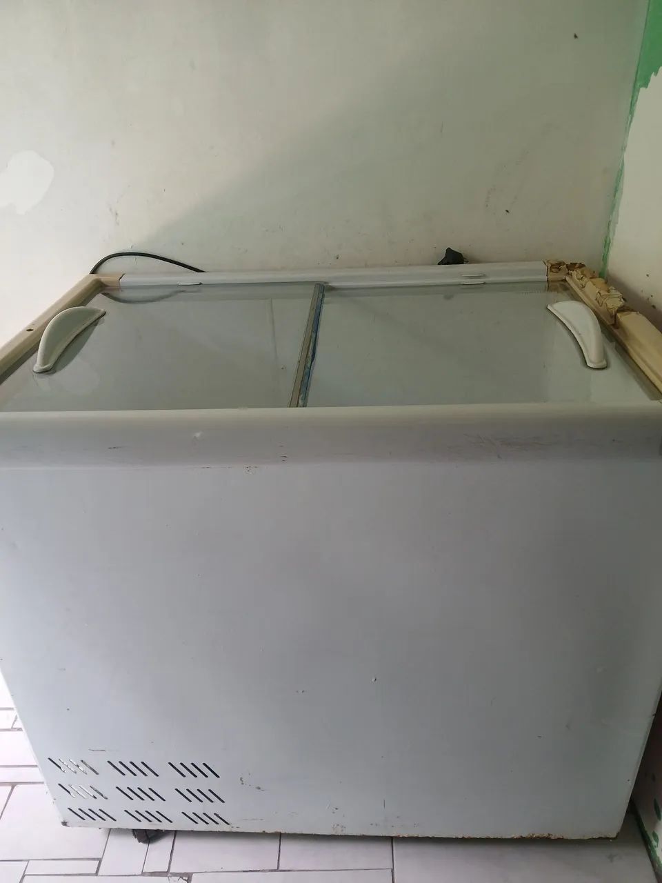 Freezer horizontal marca esmaltec 