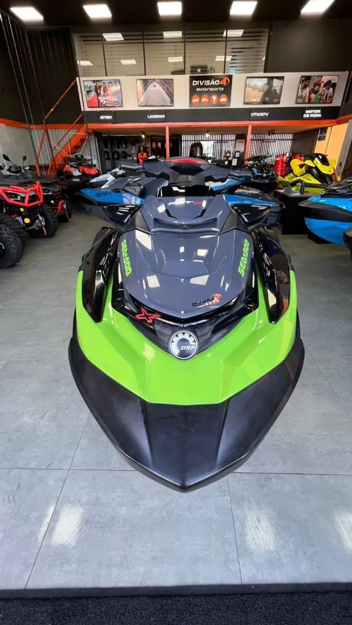 JET SKI SEA DOO RXT 300 HP ANO 2020