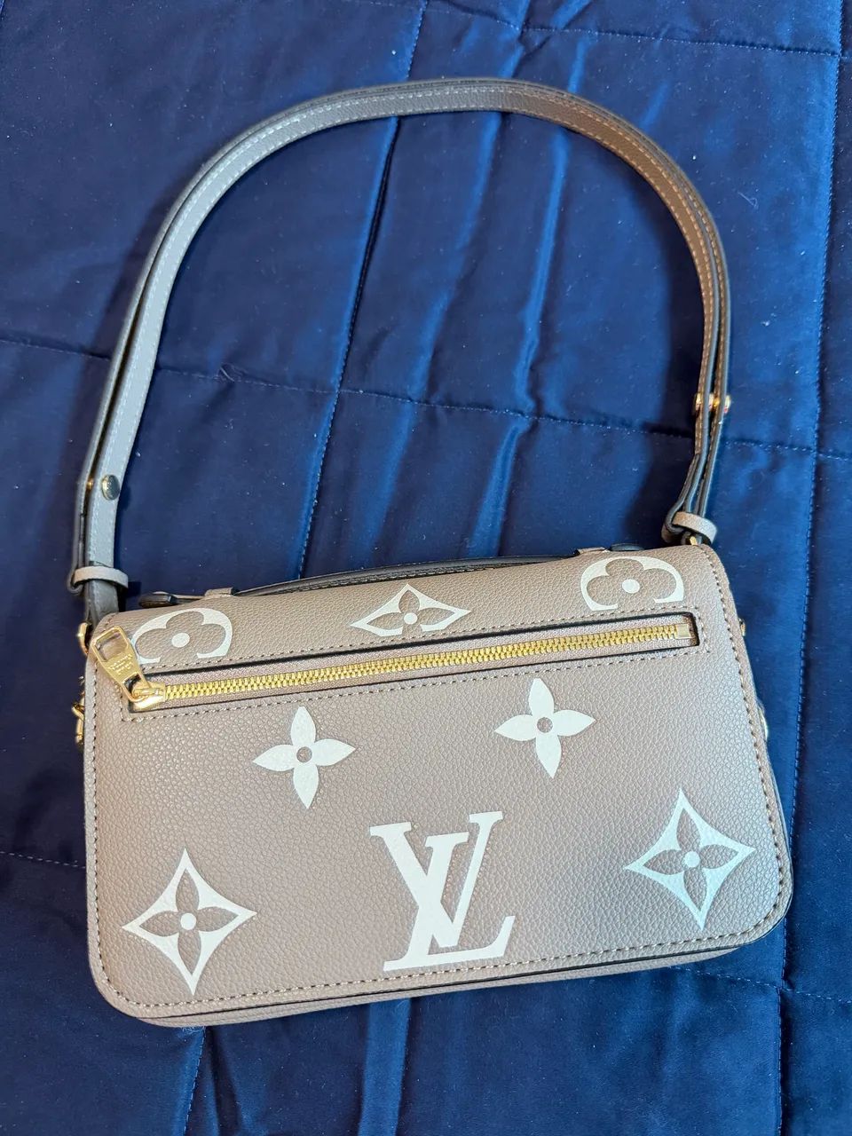 Bolsa Louis Vuitton - Foto 4
