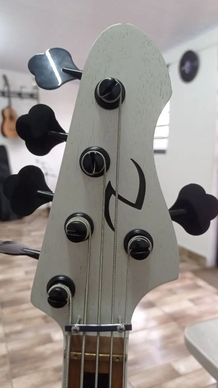 Baixo Z Jazz Bass 5 