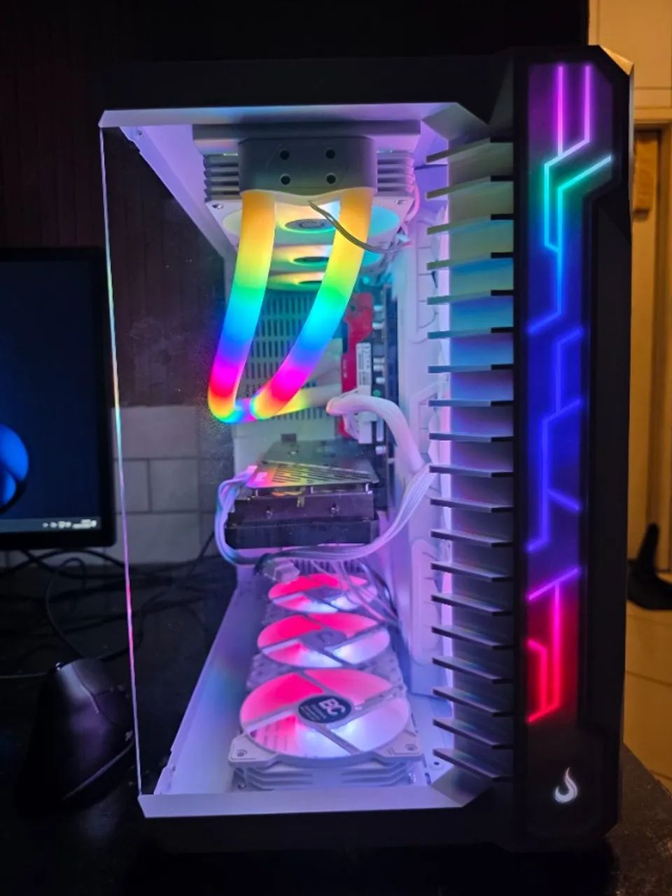 PC Gamer Branco com RX 7600 novo