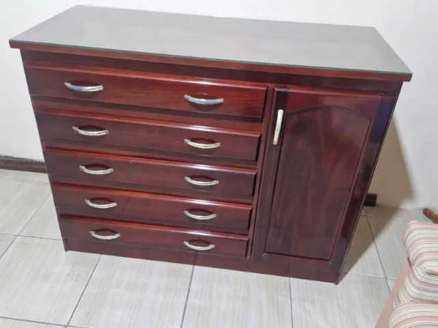 Comoda em Madeira