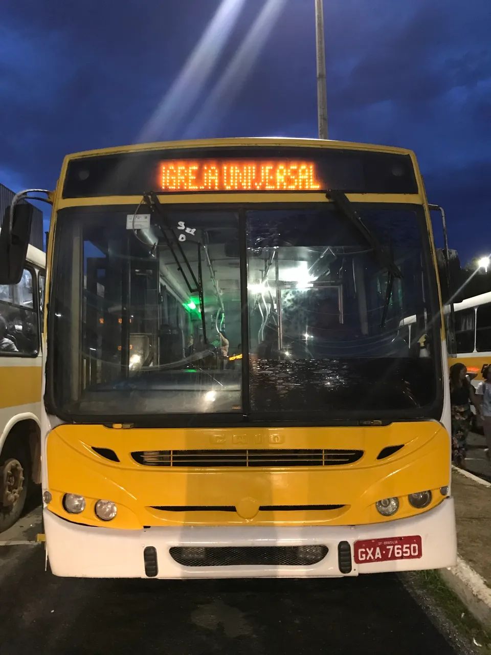 Aluguel de ônibus e vans para passeios e excursões  - Foto 2