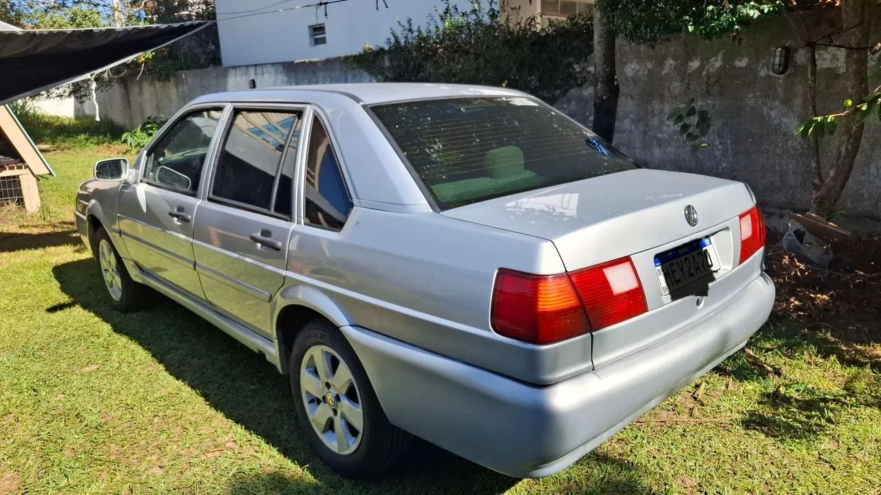 Volkswagen Santana 1.8 MI (álcool) 2002 - Foto 3