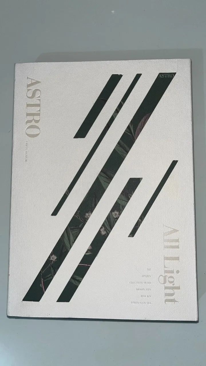 Album Astro All Light versão White (Branco) - Contem apenas o que