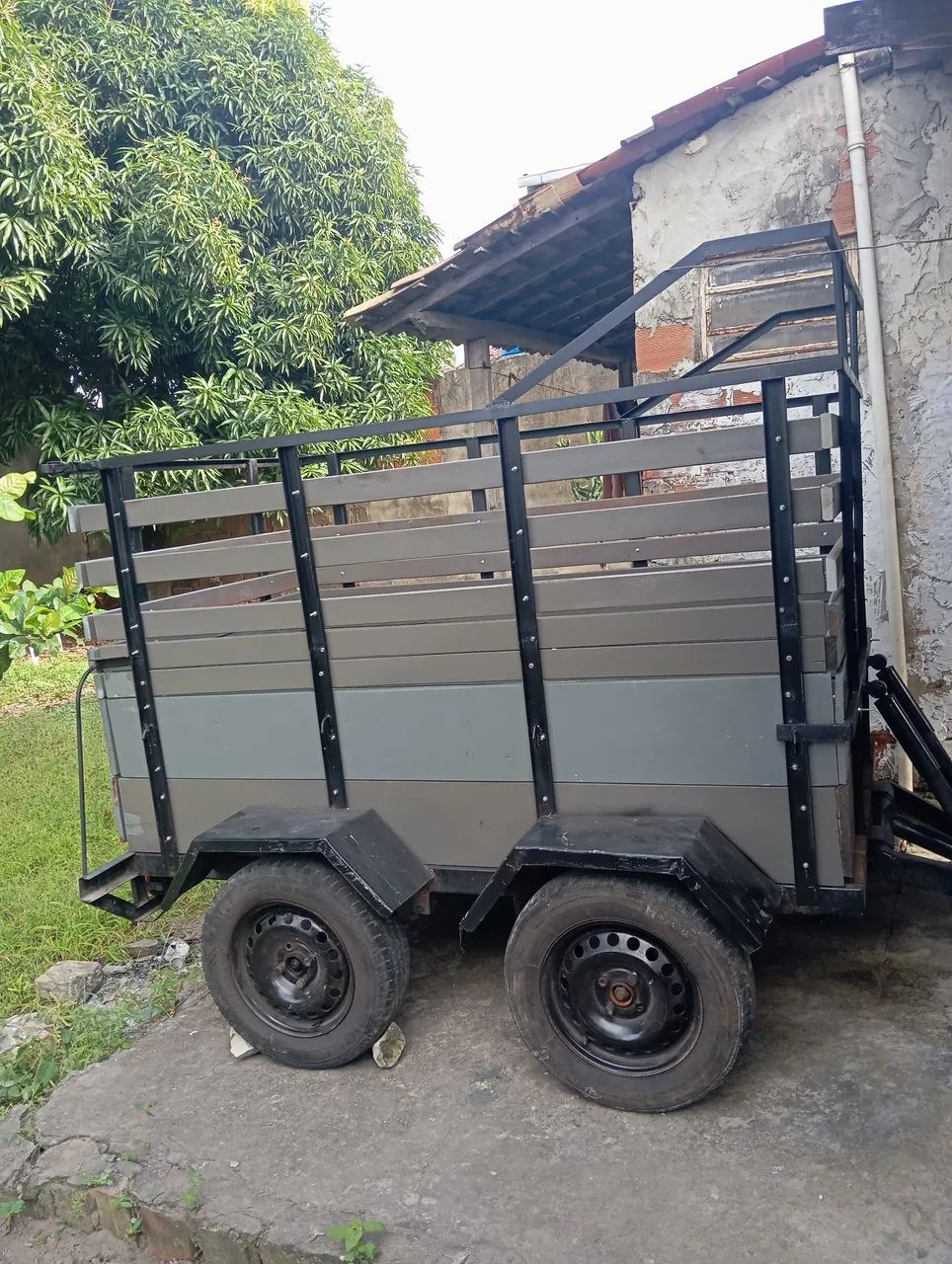 Carrocinha de 2 eixos 