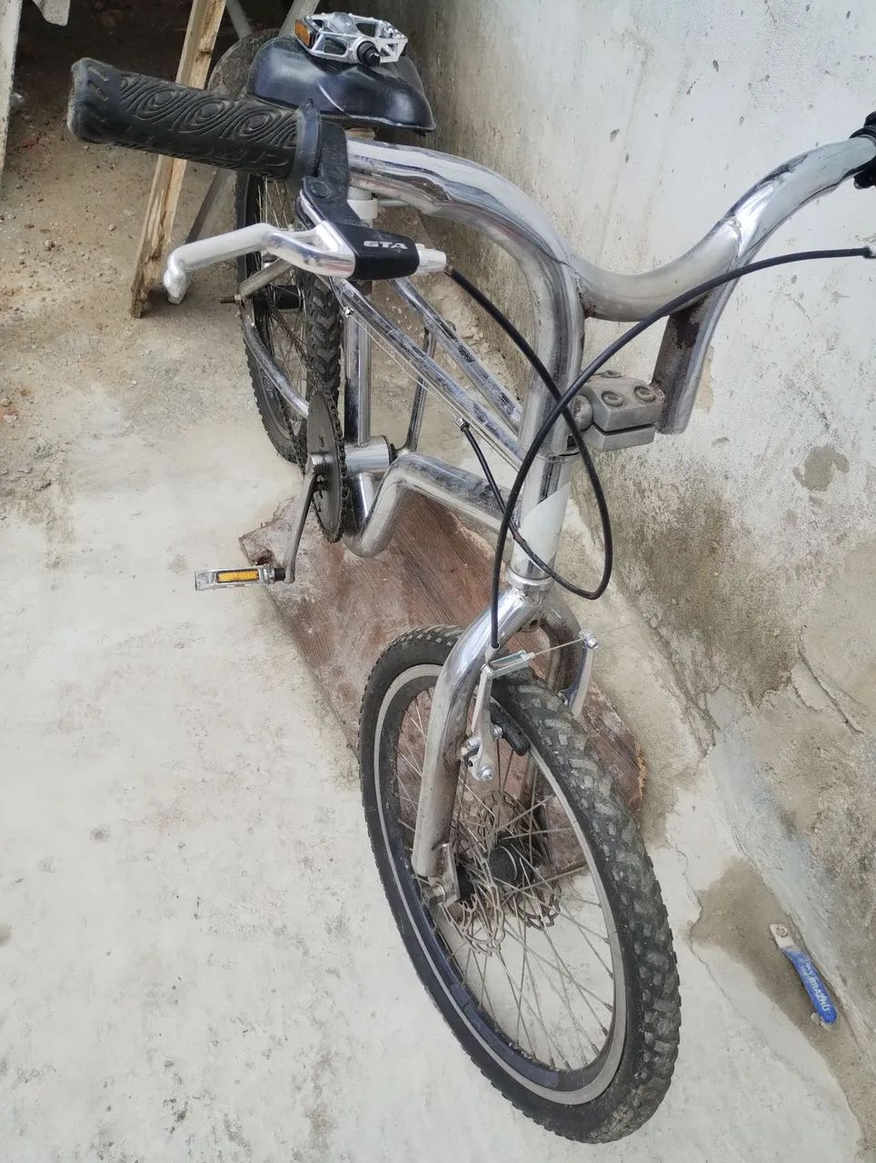Vendo bicicleta aro 20 alumínio clomada  - Foto 2
