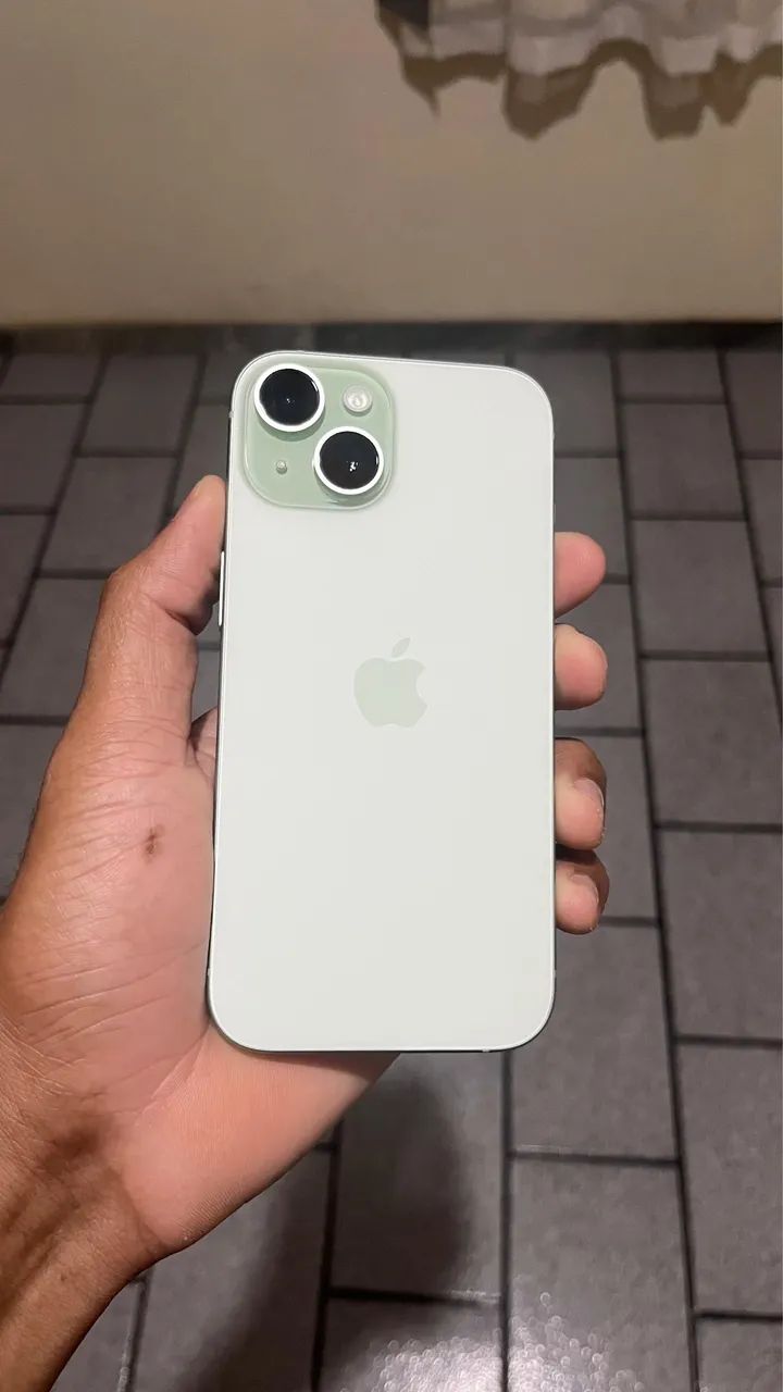 iPhone 15 de 128gb (garantia Apple 05/11)