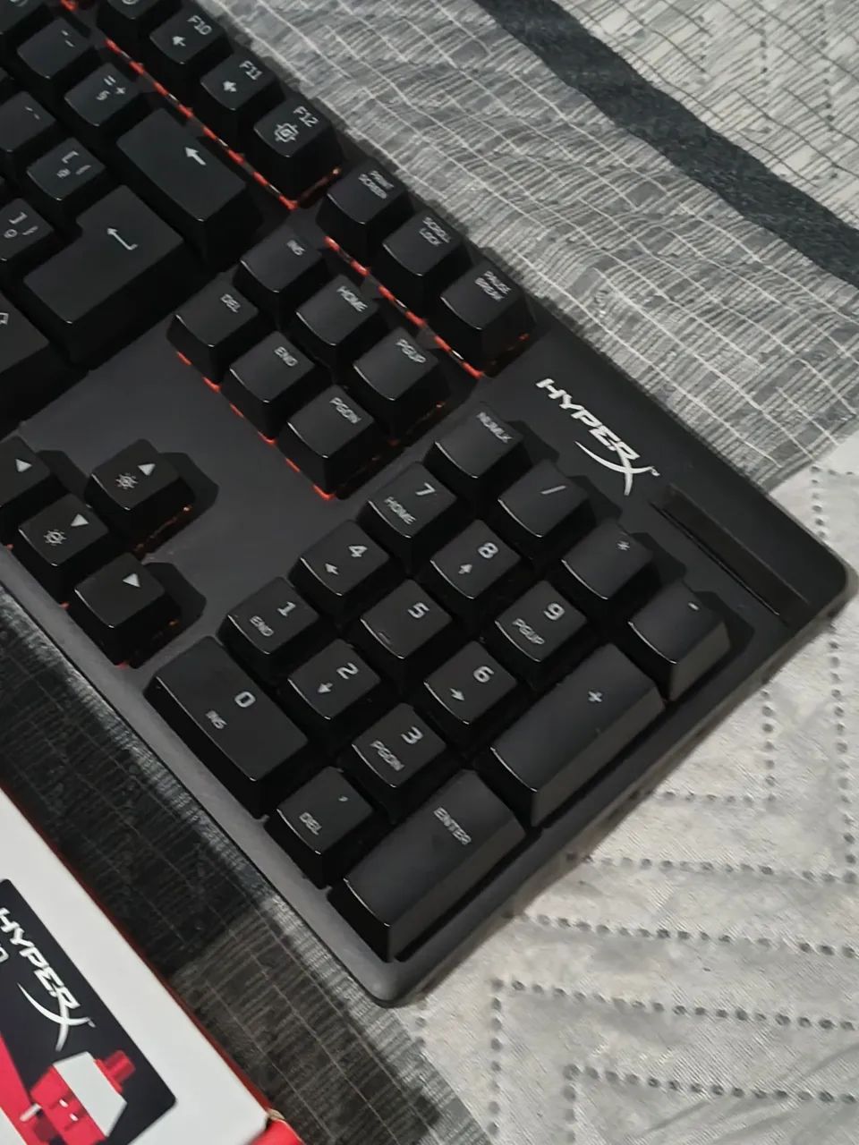 Teclado mecânico gamer HyperX Alloy Origins 100% - Foto 2