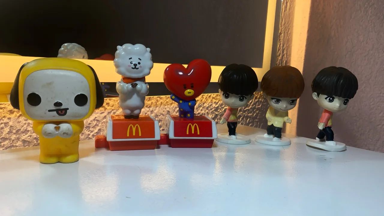 Lote bonecos BTS