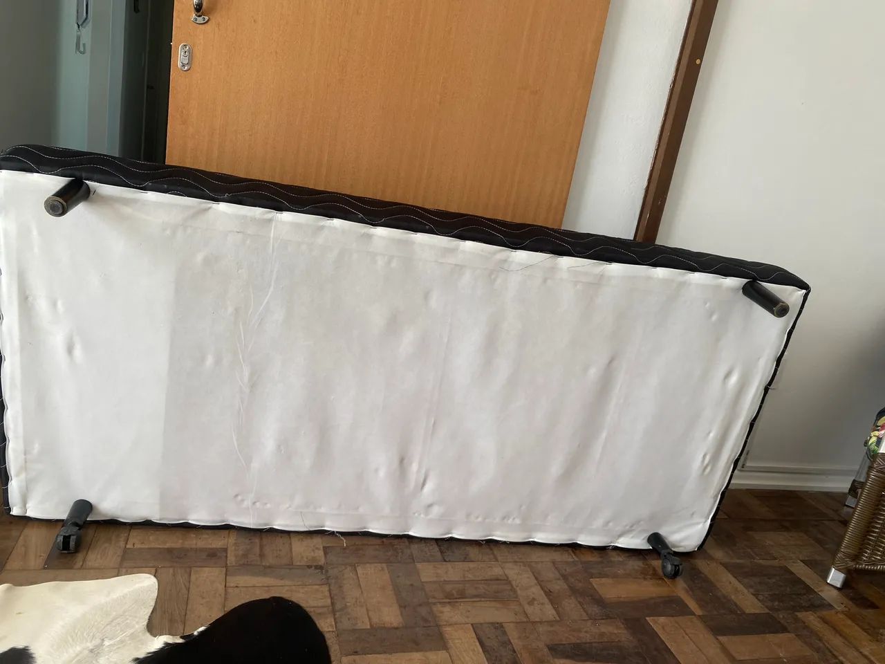 Base cama solteiro com colchão. - Foto 2