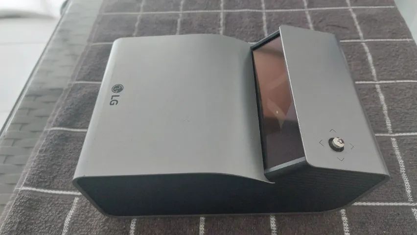 Projetor LG PH450UG