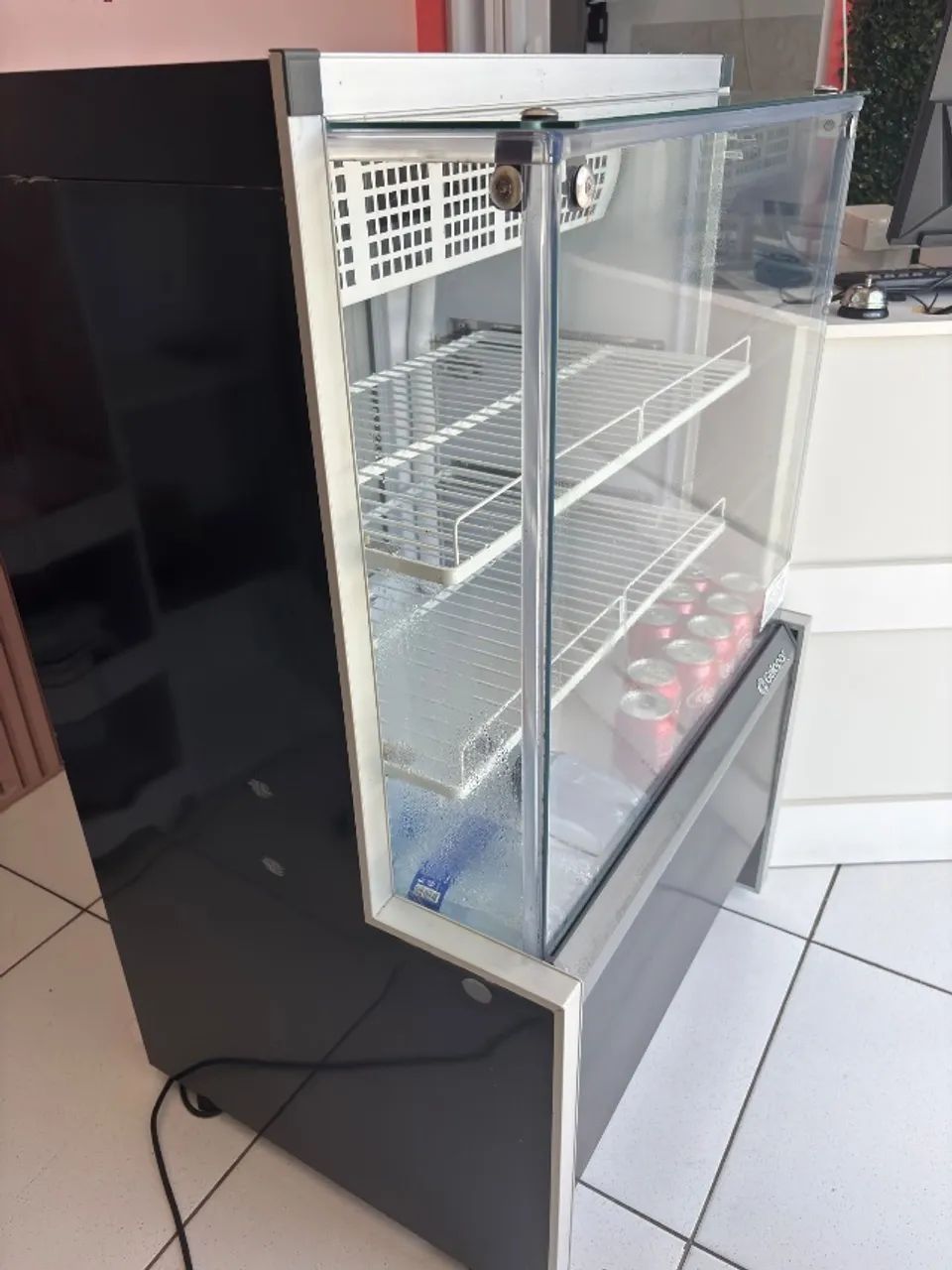 Balcão Vitrine Refrigerado 220v - GPEA 075 PR - Foto 4