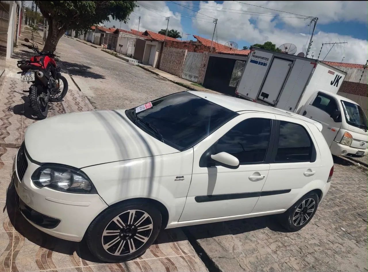 Fiat Palio Palio ESSENCE Dualogic 1.6 Flex 16V 5p 2011