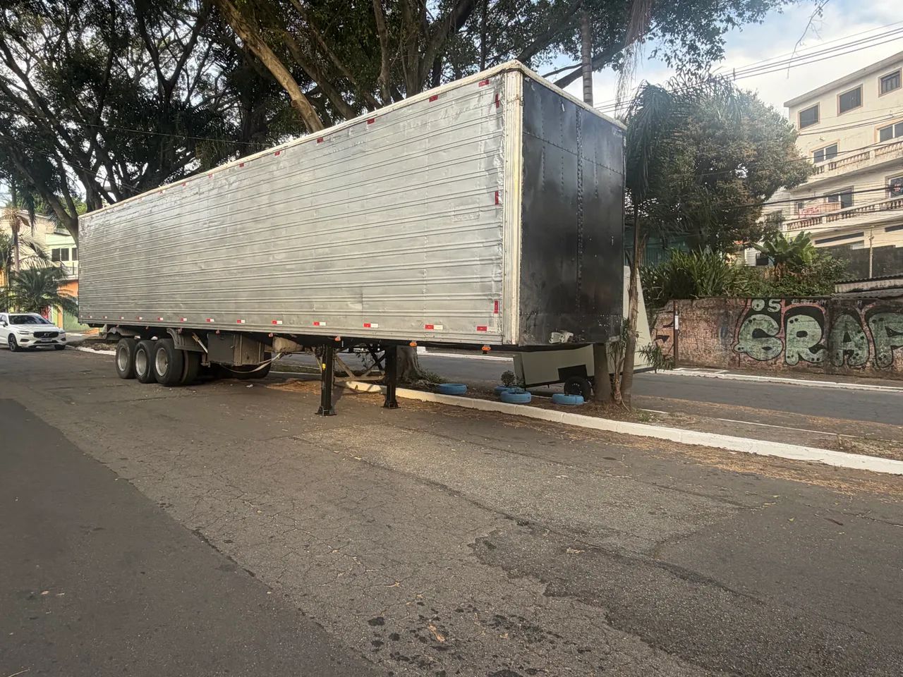 Carreta baú SR  - Foto 2