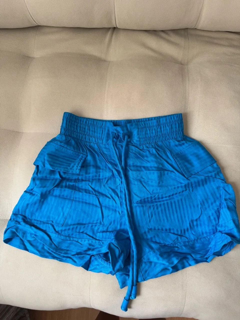 Short azul, fórum, tam PP 