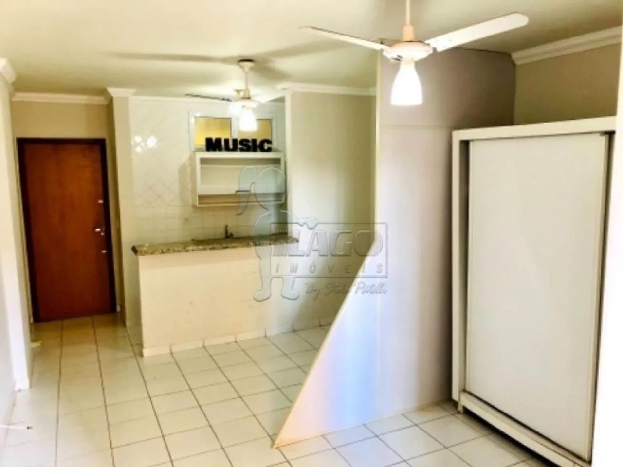 Kitnet de 32 m² com quarto e garagem para locação e venda - Ribeirânia