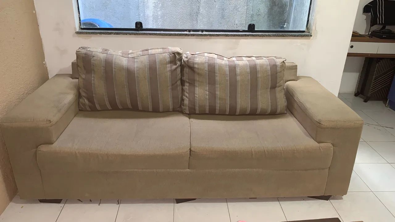 Sofá de 3 lugares fixo - 2,15m - tecido linho