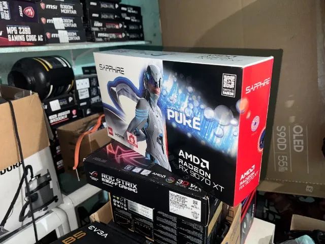 AMD RX 9070 XT 16GB Sapphire Pure White New FSR4 (Nova) - Placas