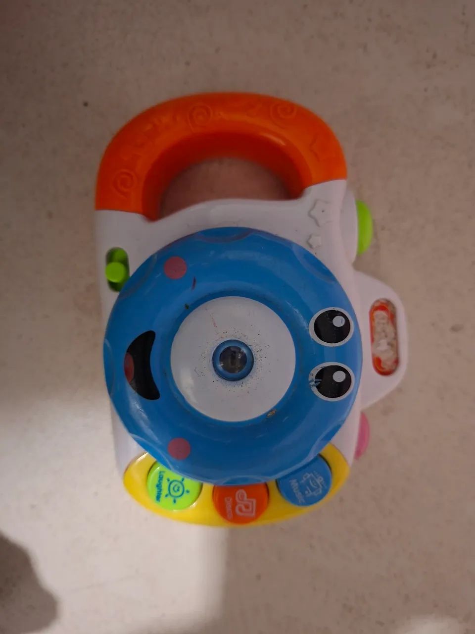 Camera musical com projetor 