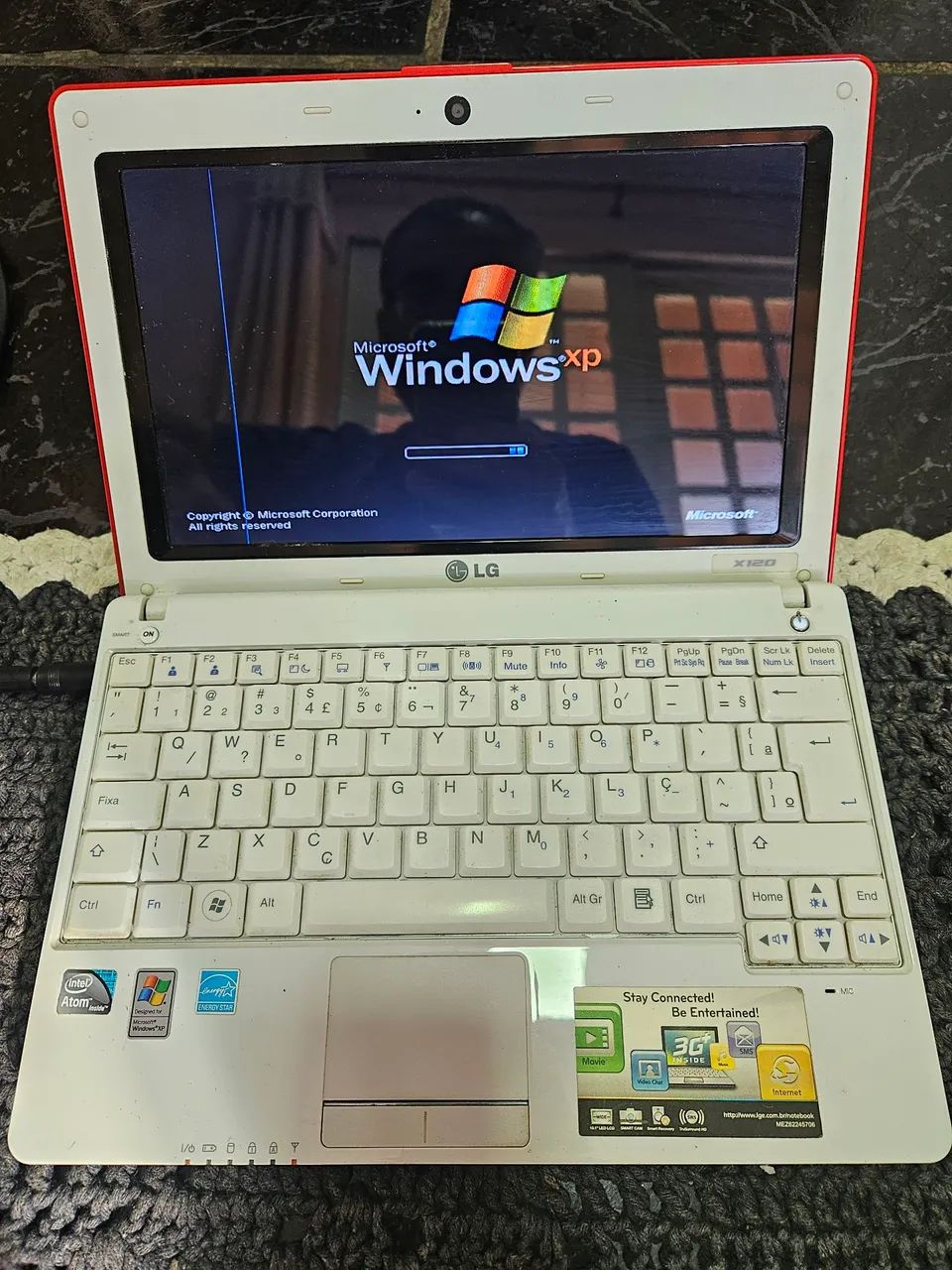 Vendo netbook  lg x12 defeito - Foto 3