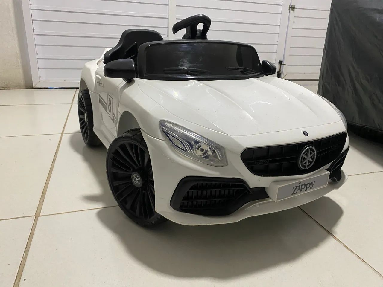 Carro elétrico infantil 