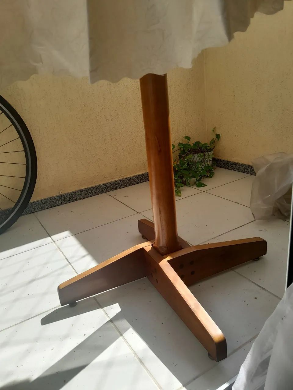 Mesa e cadeiras - Foto 2