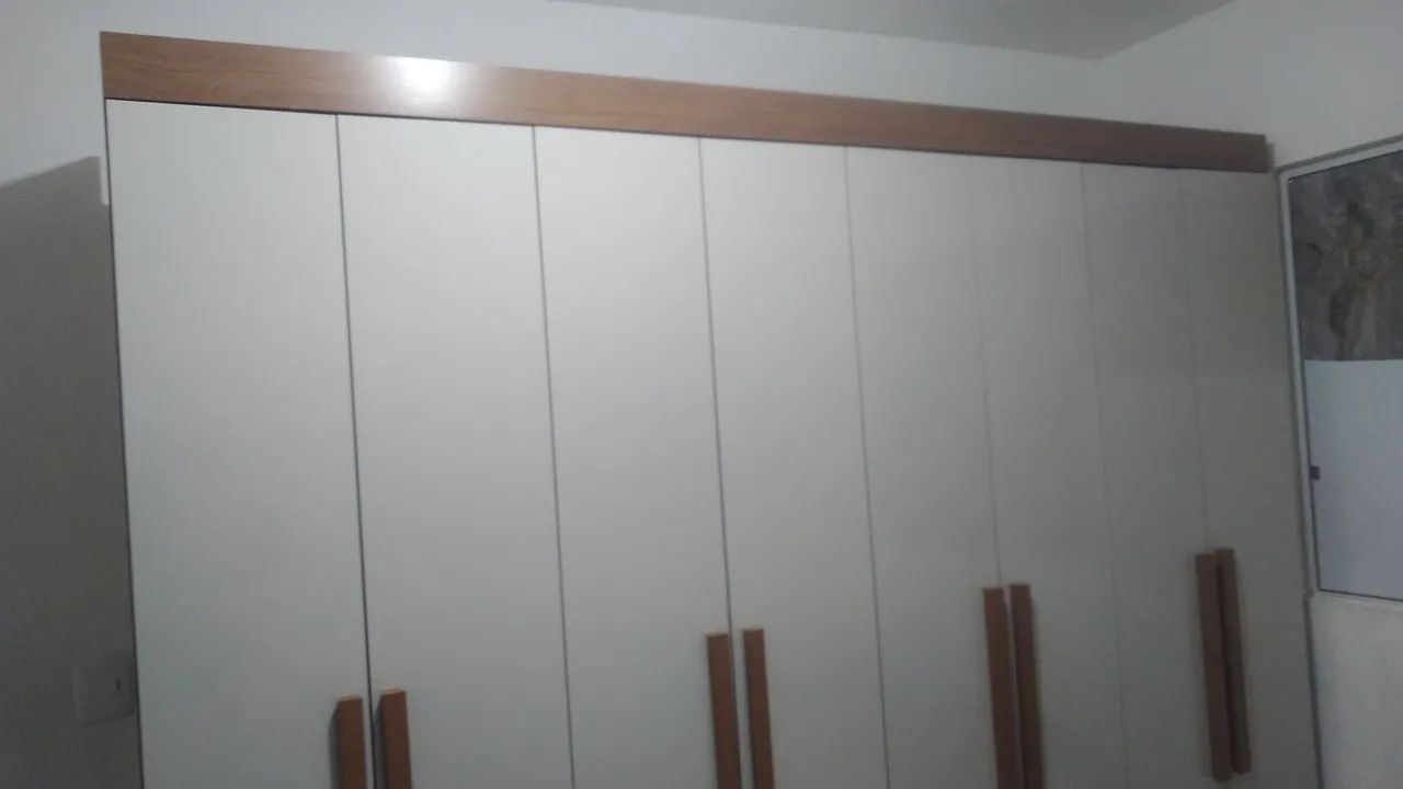 VENDO GUARDA ROUPA DE CASAL 8 PORTAS