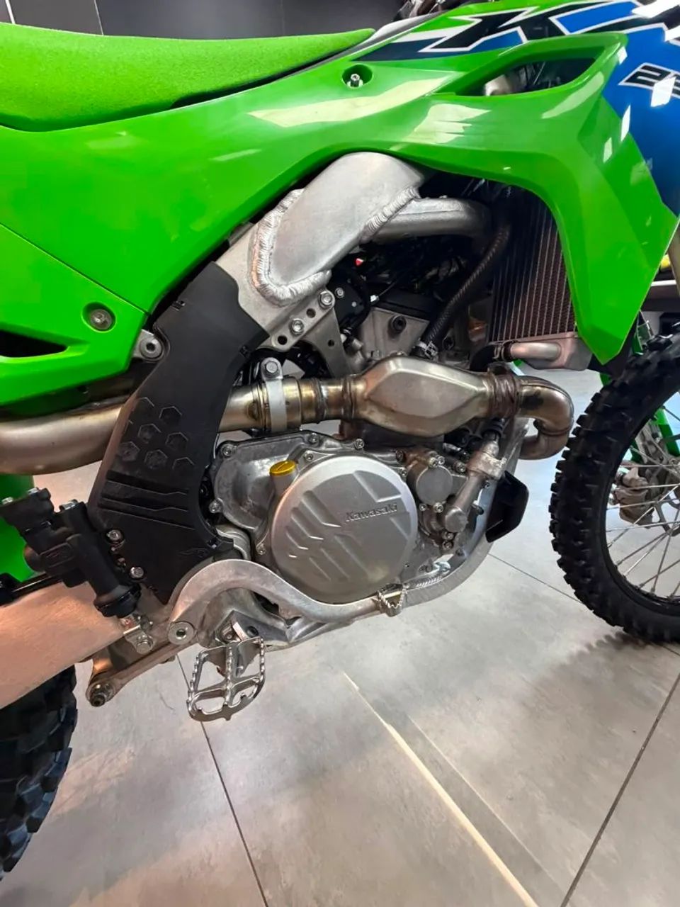 KX 2025 COM 1HORA DE USO - Foto 5