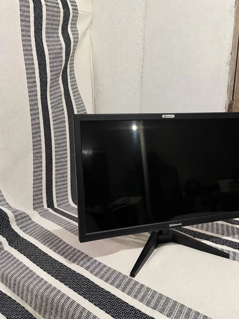 "Monitor Red Dragon 26 polegadas" - Foto 2