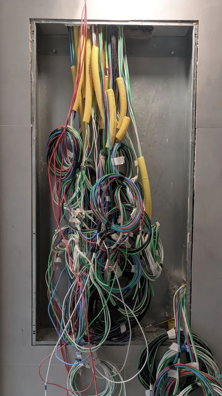 Eletricista Predial Residencial e Comercial  - Foto 2