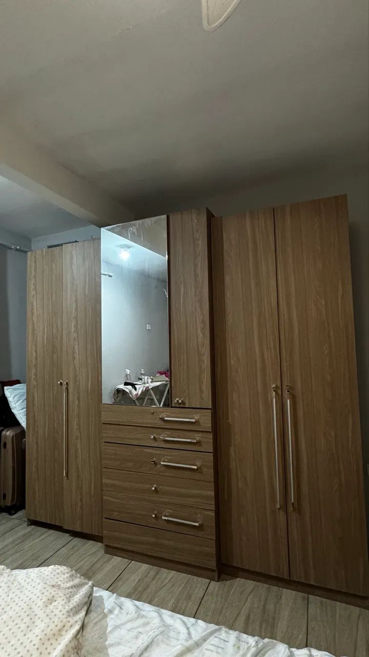 Guarda roupa casal grande 