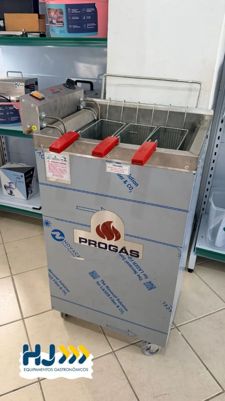 NZ. FRITADEIRA AGUA E OLEO 3 CESTOS PROGAS 